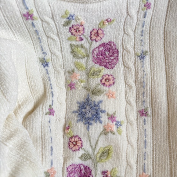 Vintage spring embroidered floral chenille sweater - Picture 2 of 5